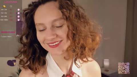 Snapshot of mia_frizz chatting on September 15, 2025, 9:42 am Mia  online show from September 15, 2025, 9:42 am