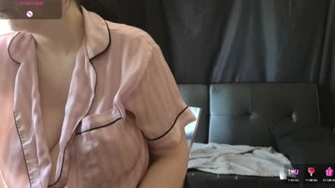 Golden ones online show from April 7, 2026, 12:27 pm