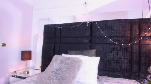Snapshot of mia_garcia2 chatting on December 4, 2024, 9:24 pm MIA online show from December 4, 2024, 9:24 pm