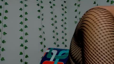 Snapshot of mia_garcia2 chatting on October 12, 2025, 9:58 pm MIA online show from October 12, 2025, 9:58 pm