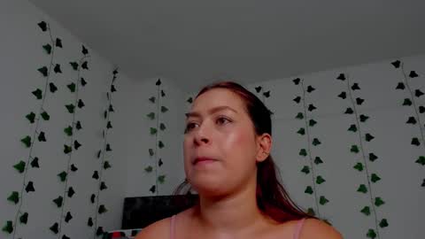 Snapshot of mia_garcia2 chatting on October 22, 2025, 9:03 pm MIA online show from October 22, 2025, 9:03 pm