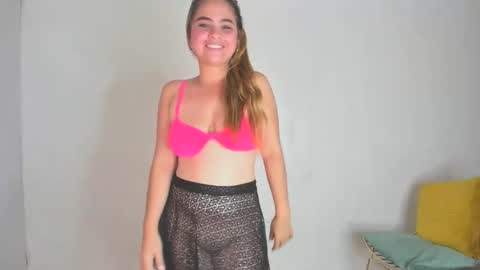 Snapshot of mia_hansper chatting on January 22, 2025, 2:48 am Mia online show from January 22, 2025, 2:48 am