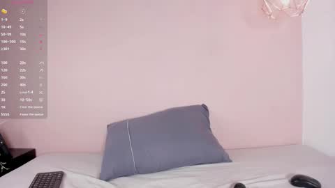 Snapshot of mia_holson chatting on February 16, 2026, 11:50 am I am Mia online show from February 16, 2026, 11:50 am