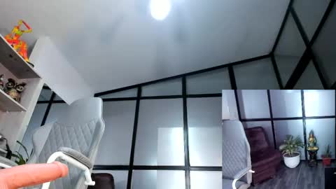 Snapshot of mia_hotwife chatting on February 15, 2025, 4:23 pm Mia.... Nice to meet you  thumb up me please its important online show from February 15, 2025, 4:23 pm