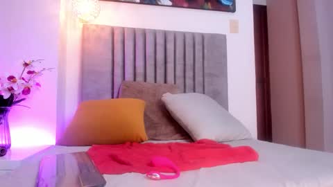 Snapshot of mia_hrpr_01 chatting on March 4, 2026, 6:36 pm Mia online show from March 4, 2026, 6:36 pm