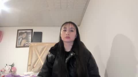 mia kaneee online show from October 1, 2025, 1:33 am