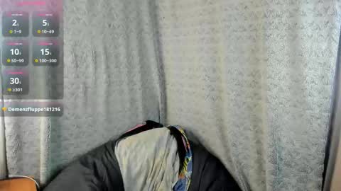 mia_lores online show from March 12, 2026, 9:26 am