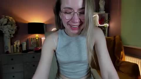 Snapshot of mia_luxx92 chatting on January 26, 2025, 1:47 pm Mia online show from January 26, 2025, 1:47 pm