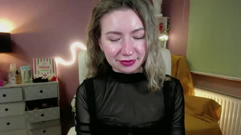 Snapshot of mia_luxx92 chatting on February 25, 2025, 6:31 pm Mia online show from February 25, 2025, 6:31 pm