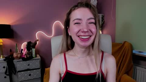 Snapshot of mia_luxx92 chatting on October 16, 2025, 6:47 am Mia online show from October 16, 2025, 6:47 am