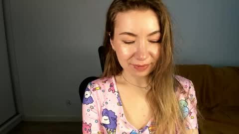 Mia online show from May 22, 2026, 6:31 am