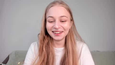 Mia here Appreciate your support online show from March 12, 2026, 4:02 pm