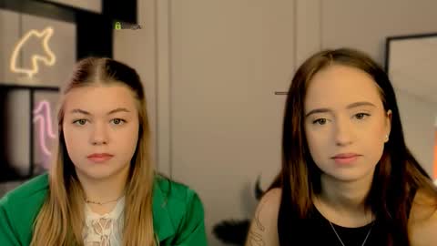 mia_moah online show from October 20, 2025, 8:26 am