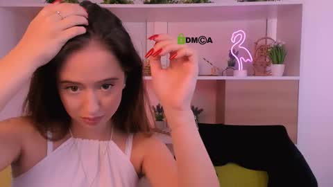 mia_moah online show from October 22, 2025, 8:25 am