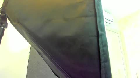 mia montess online show from March 23, 2026, 4:33 pm