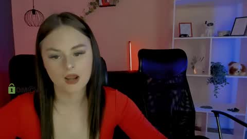mia_mooon_ online show from May 3, 2026, 8:53 am