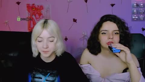 mia_mooon_ online show from May 18, 2026, 7:20 pm