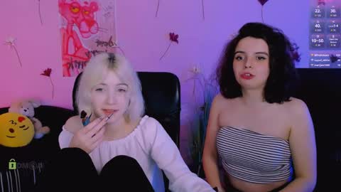 mia_mooon_ online show from May 19, 2026, 1:56 am