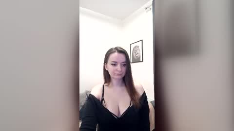 Mia online show from June 29, 2026, 10:21 pm