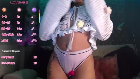 Snapshot of mia_petitebaby chatting on September 19, 2025, 3:30 am  Ma  online show from September 19, 2025, 3:30 am
