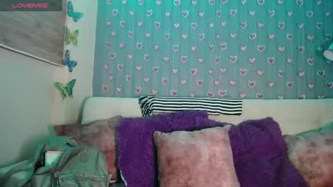 Snapshot of mia_petitebaby chatting on October 31, 2025, 3:29 am  Ma  online show from October 31, 2025, 3:29 am