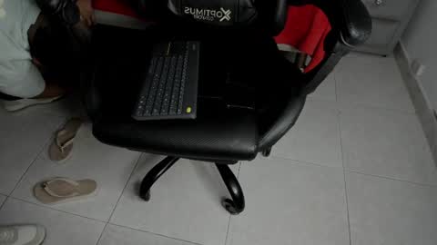 mia_petiteht online show from June 29, 2026, 8:31 pm