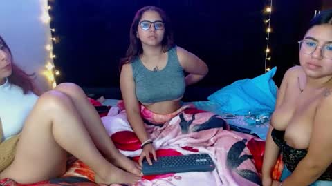 Mia  online show from January 28, 2025, 3:46 pm