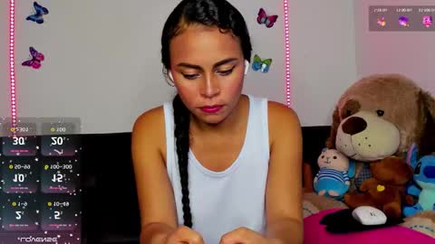 Snapshot of mia_phalmer chatting on October 18, 2025, 5:10 am Mia online show from October 18, 2025, 5:10 am