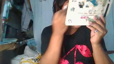 mia_revita online show from May 5, 2026, 11:51 am