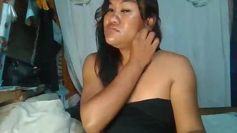 mia_revita online show from May 10, 2026, 6:57 pm