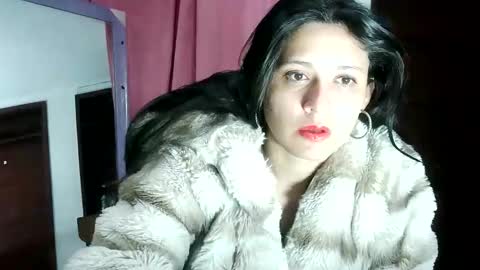 mia_robeerts online show from September 18, 2025, 1:40 am
