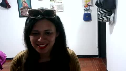 mia_robeerts online show from June 13, 2026, 1:03 am