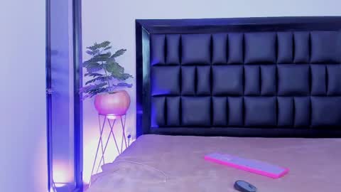 mia online show from April 11, 2026, 7:45 am