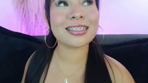 Mia online show from May 23, 2026, 3:23 am