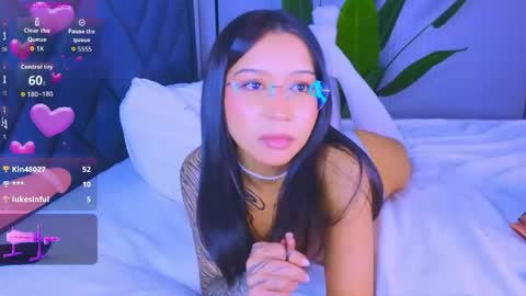 Mia online show from May 13, 2026, 9:00 pm