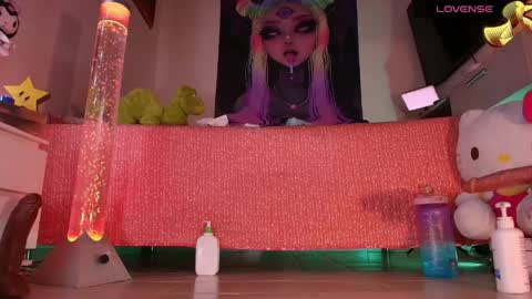 Mia  online show from March 30, 2026, 4:46 am