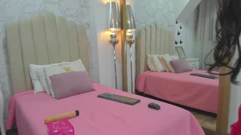mia_tentacion__ online show from June 11, 2026, 3:37 am