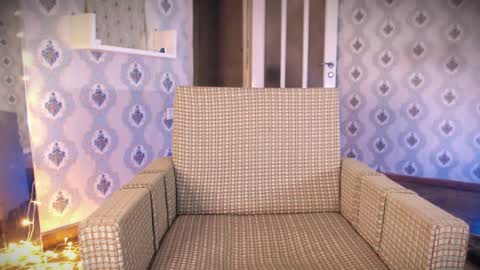 mia_wallase online show from May 16, 2026, 4:42 am