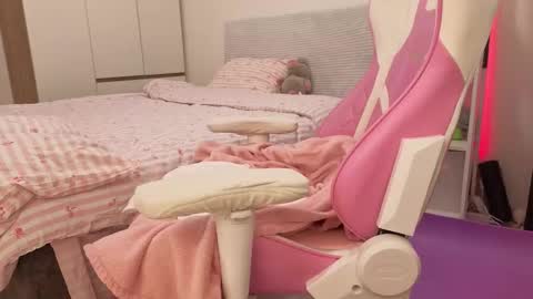 Snapshot of mia_waterlily chatting on March 2, 2026, 7:15 am Mia online show from March 2, 2026, 7:15 am