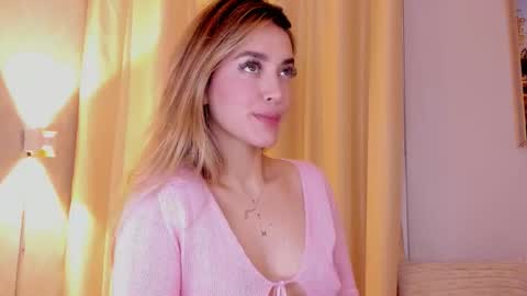 Snapshot of mia_white11 chatting on March 10, 2026, 2:00 pm Mia White online show from March 10, 2026, 2:00 pm