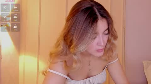 Snapshot of mia_white11 chatting on April 25, 2026, 1:41 pm Mia White online show from April 25, 2026, 1:41 pm