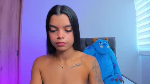    online show from October 15, 2025, 12:27 pm