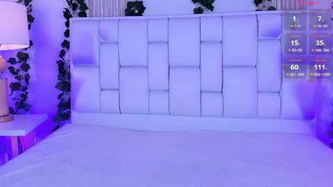 Mia online show from April 9, 2026, 11:26 am