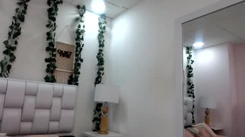 Snapshot of miaa_gh1 chatting on June 2, 2026, 11:23 am Mia online show from June 2, 2026, 11:23 am