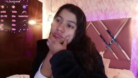 Snapshot of miaa_smiith1 chatting on February 20, 2025, 12:15 pm miaa_smiith1 online show from February 20, 2025, 12:15 pm