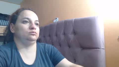 Snapshot of miaabrownn chatting on December 26, 2024, 6:41 am MIA online show from December 26, 2024, 6:41 am