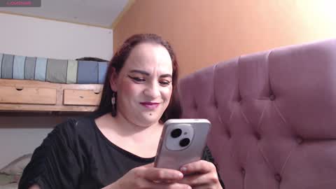 Snapshot of miaabrownn chatting on January 11, 2025, 9:15 pm MIA online show from January 11, 2025, 9:15 pm