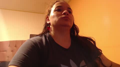 Snapshot of miaabrownn chatting on February 5, 2025, 4:06 am MIA online show from February 5, 2025, 4:06 am