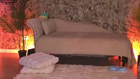 miaaddisonnn online show from June 19, 2026, 2:21 pm