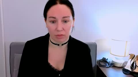 Mia online show from March 2, 2026, 4:14 pm